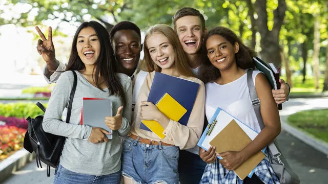 View details for What are the best extra-curricular activities to include on a resume: Top choices for college-bound high school students What are the best extra-curricular activities to include on a resume: Top choices for college-bound high school stude