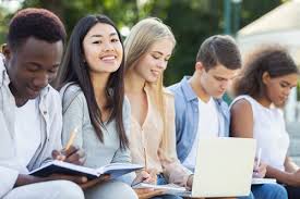 What are the benefits of attending a diverse college campus?